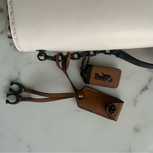 Coach 1941 quilted rivet swagger chain crossbody - Picture 5 of 8